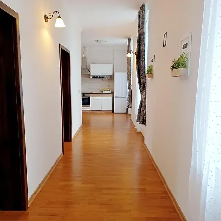 Hlavni Appartamento *