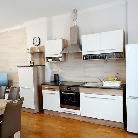 Hlavni * Mariánské Lázně